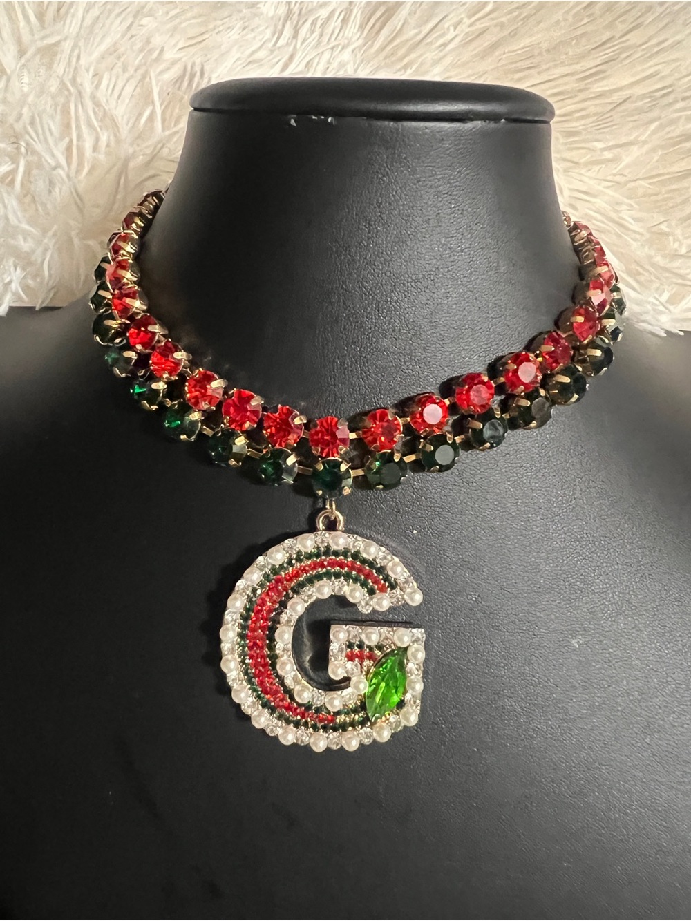 Crystal G Initial Pendant Choker Necklace - Red & Green